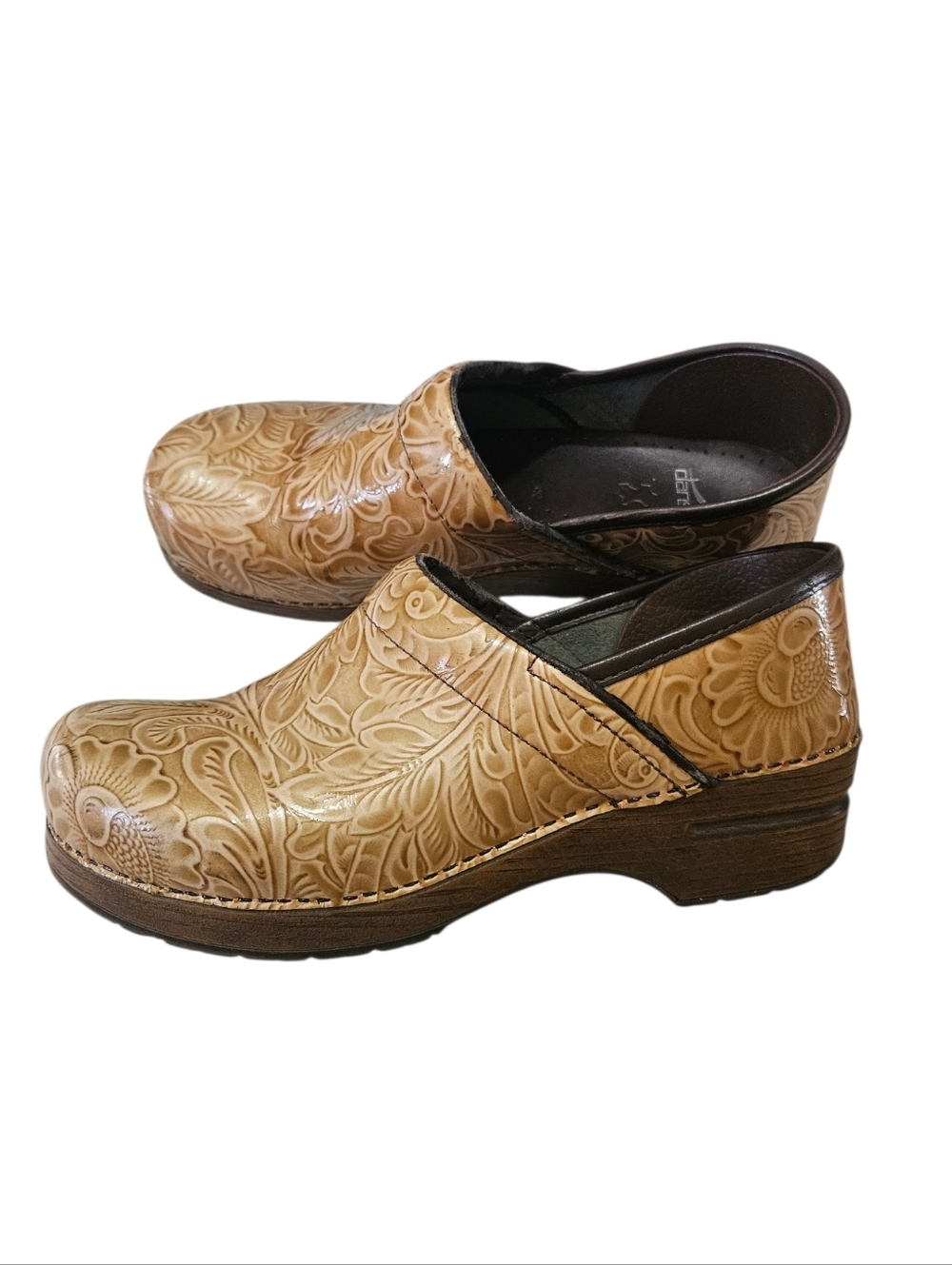 Dansko Slip On Womens Leather Clogs Antique Tooled Beige Size 40